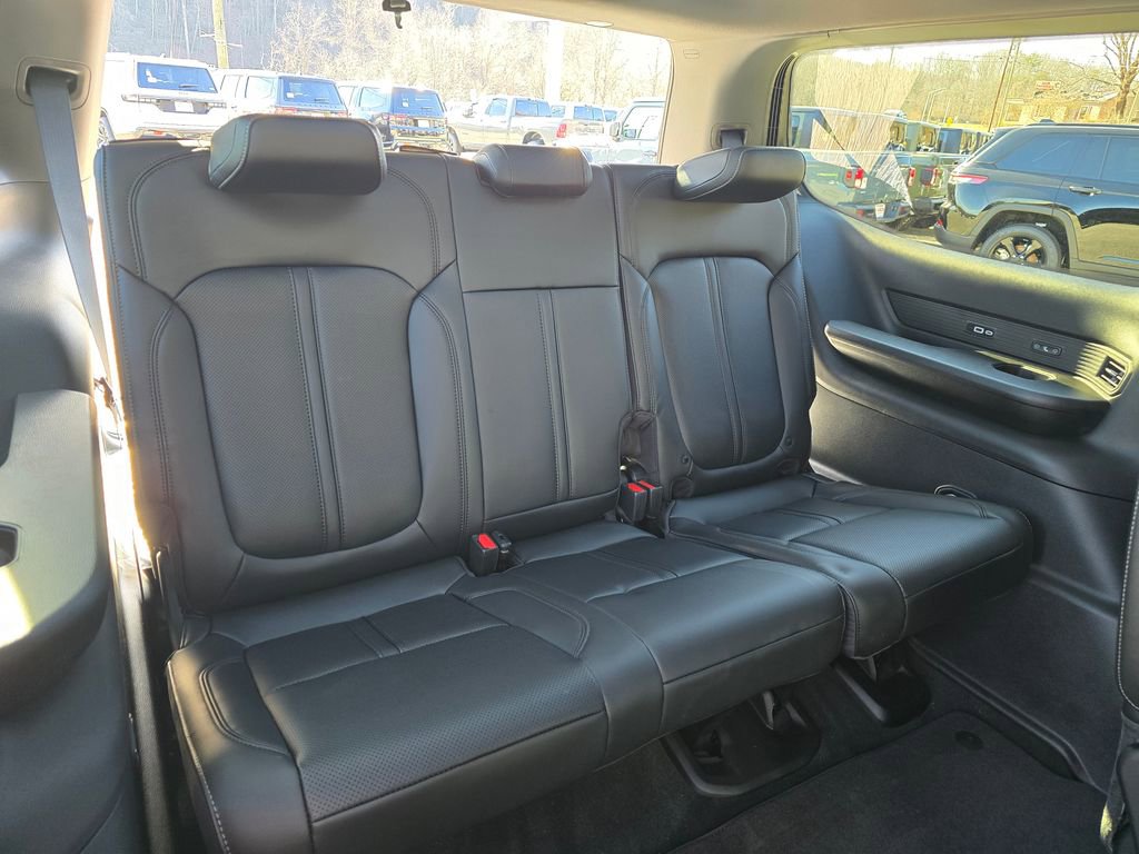 New 2026 Jeep Grand Wagoneer 4WD w/ Premium Group I image 14