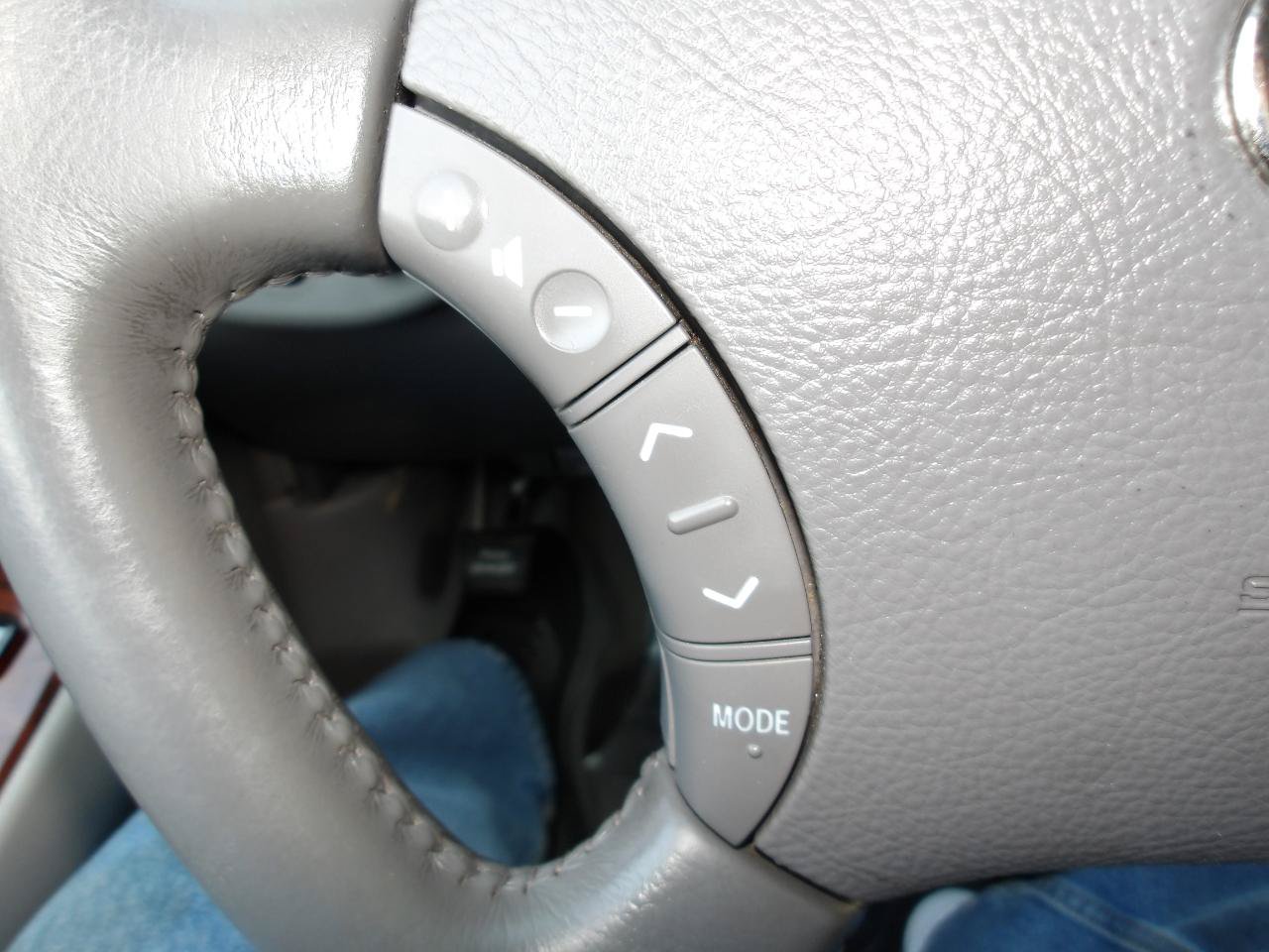 Used 2006 Toyota Sequoia Limited AWD/4WD image 18