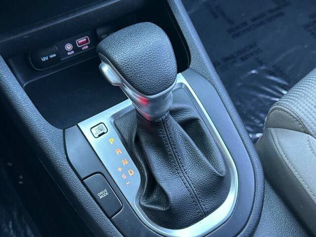 Used 2020 Kia Forte LXS FWD image 23