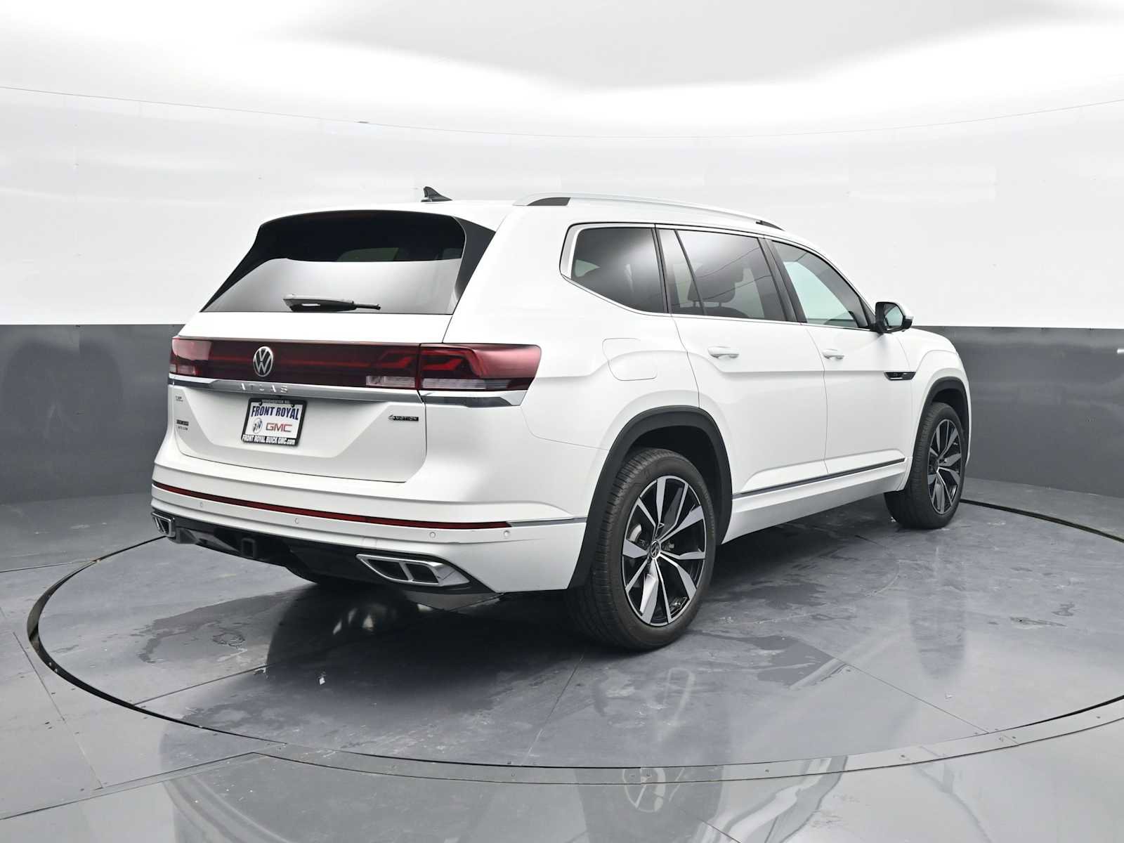 Used 2025 Volkswagen Atlas SEL Premium R-Line image 7