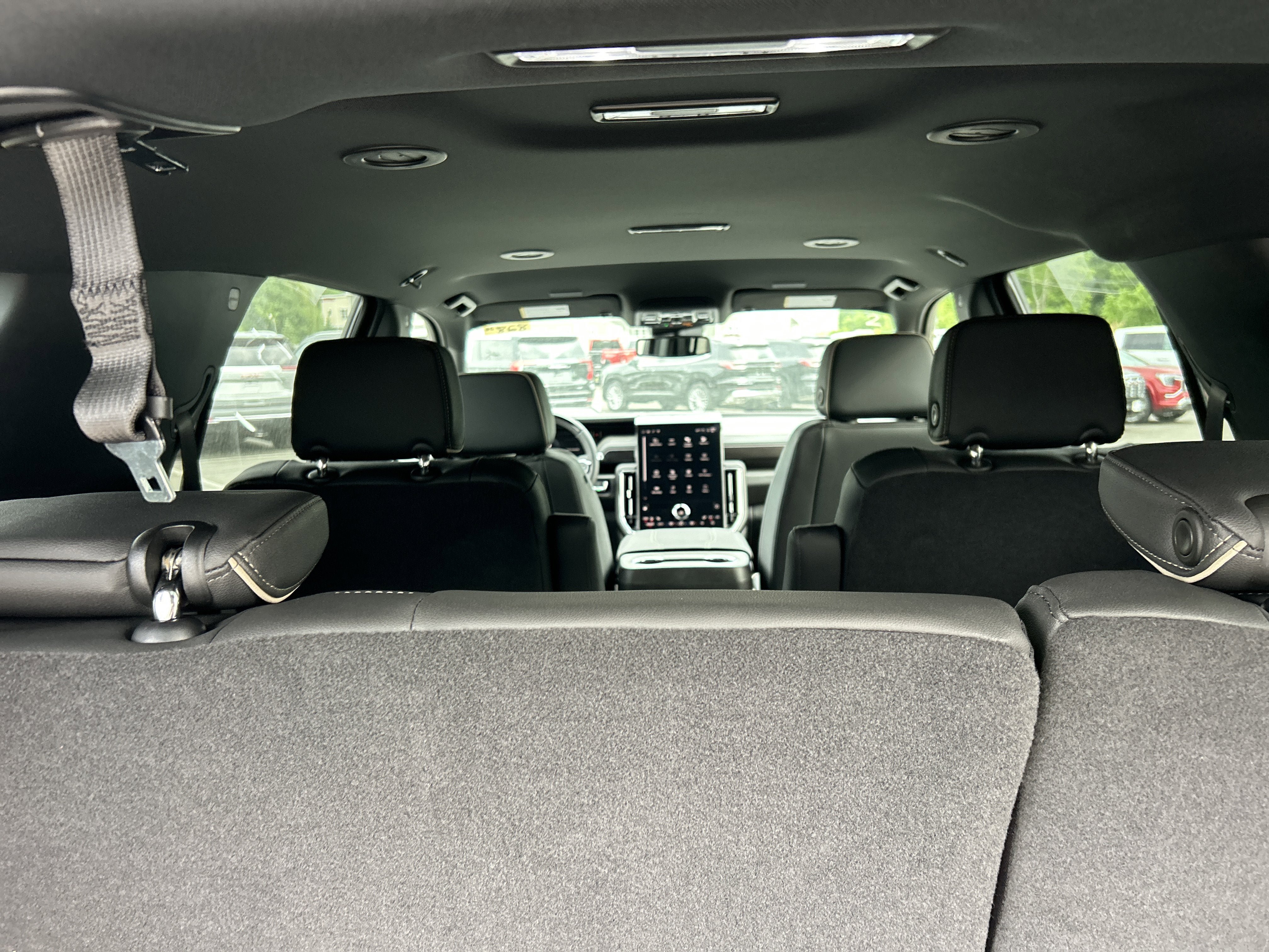 New 2026 GMC Yukon Elevation AWD/4WD image 15