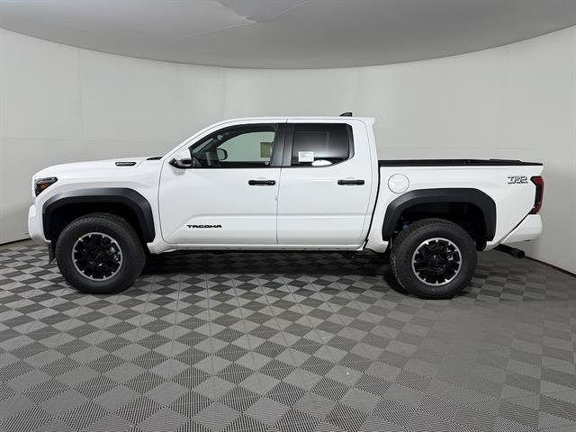 New 2026 Toyota Tacoma TRD Off-Road w/ TRD Off Road Upgrade Package AWD/4WD image 4