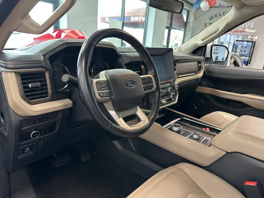 Used 2023 Ford Expedition Max Limited image 25