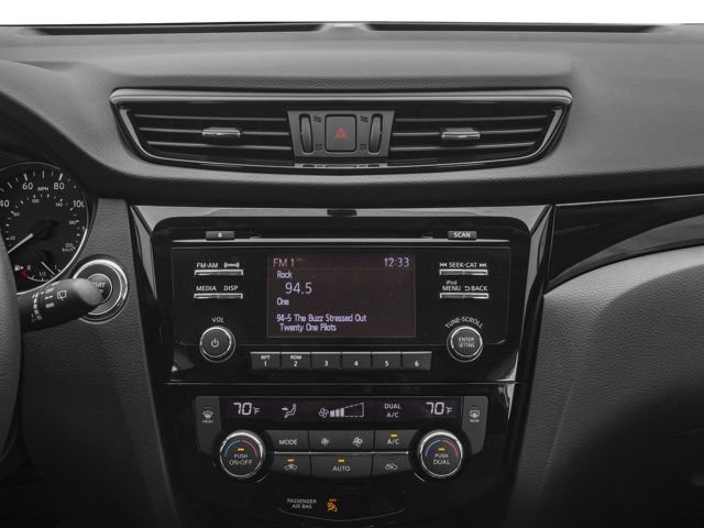 Used 2017 Nissan Rogue Sport S w/ S Appearance Package AWD/4WD image 9