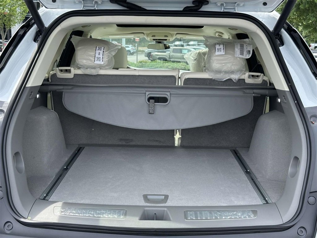 New 2025 Cadillac XT5 Premium Luxury image 12