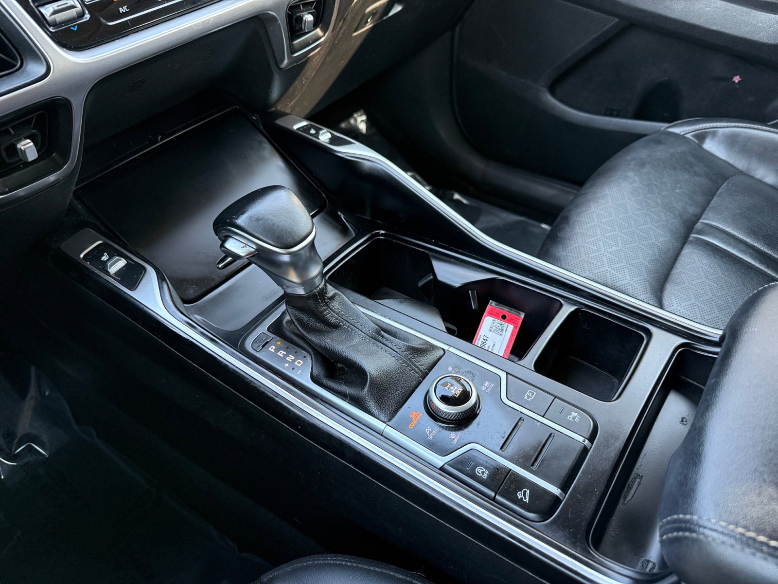 Used 2022 Kia Sorento S w/ Panoramic Sunroof Package image 17