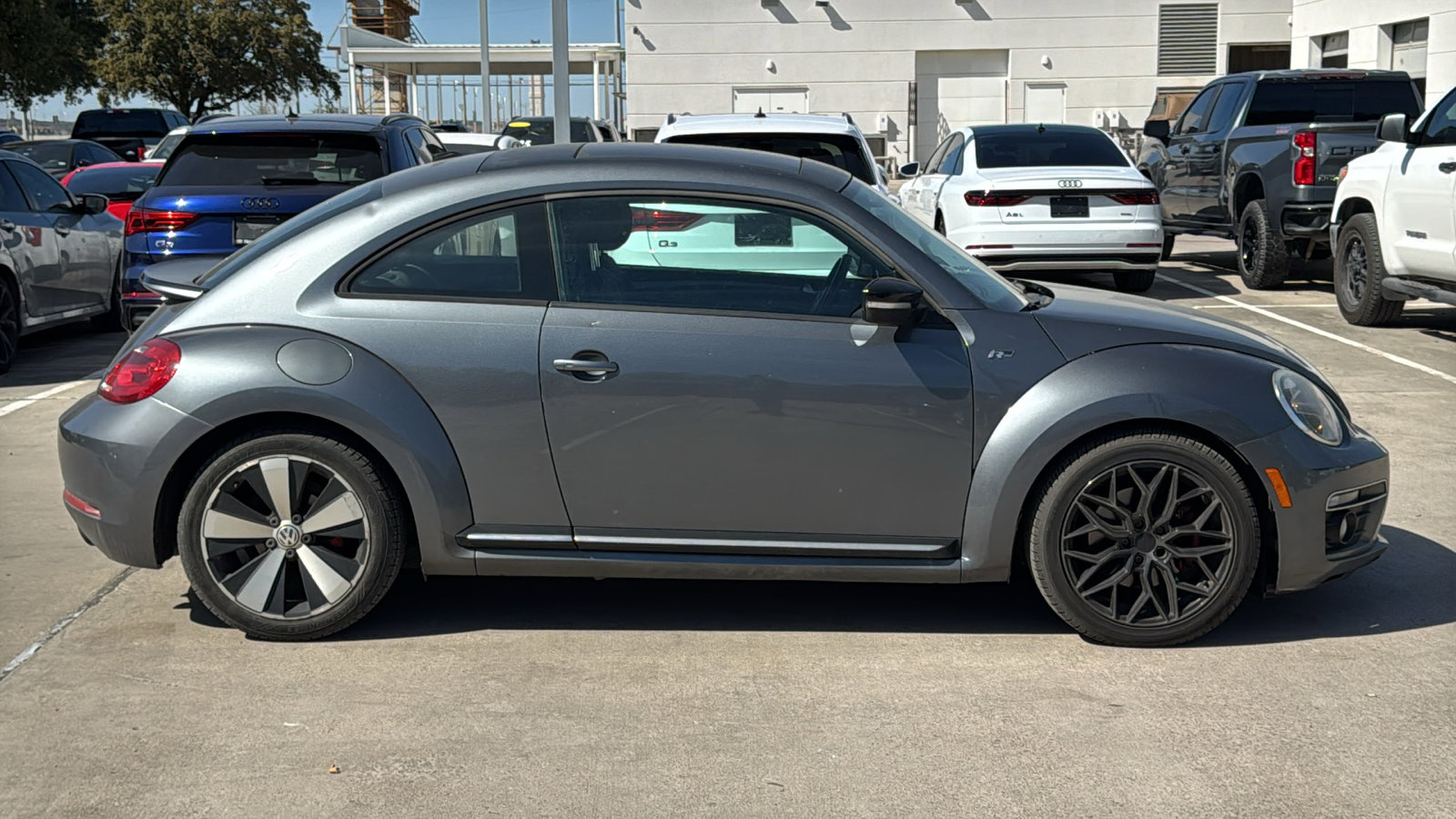 Used 2014 Volkswagen Beetle R-Line image 8