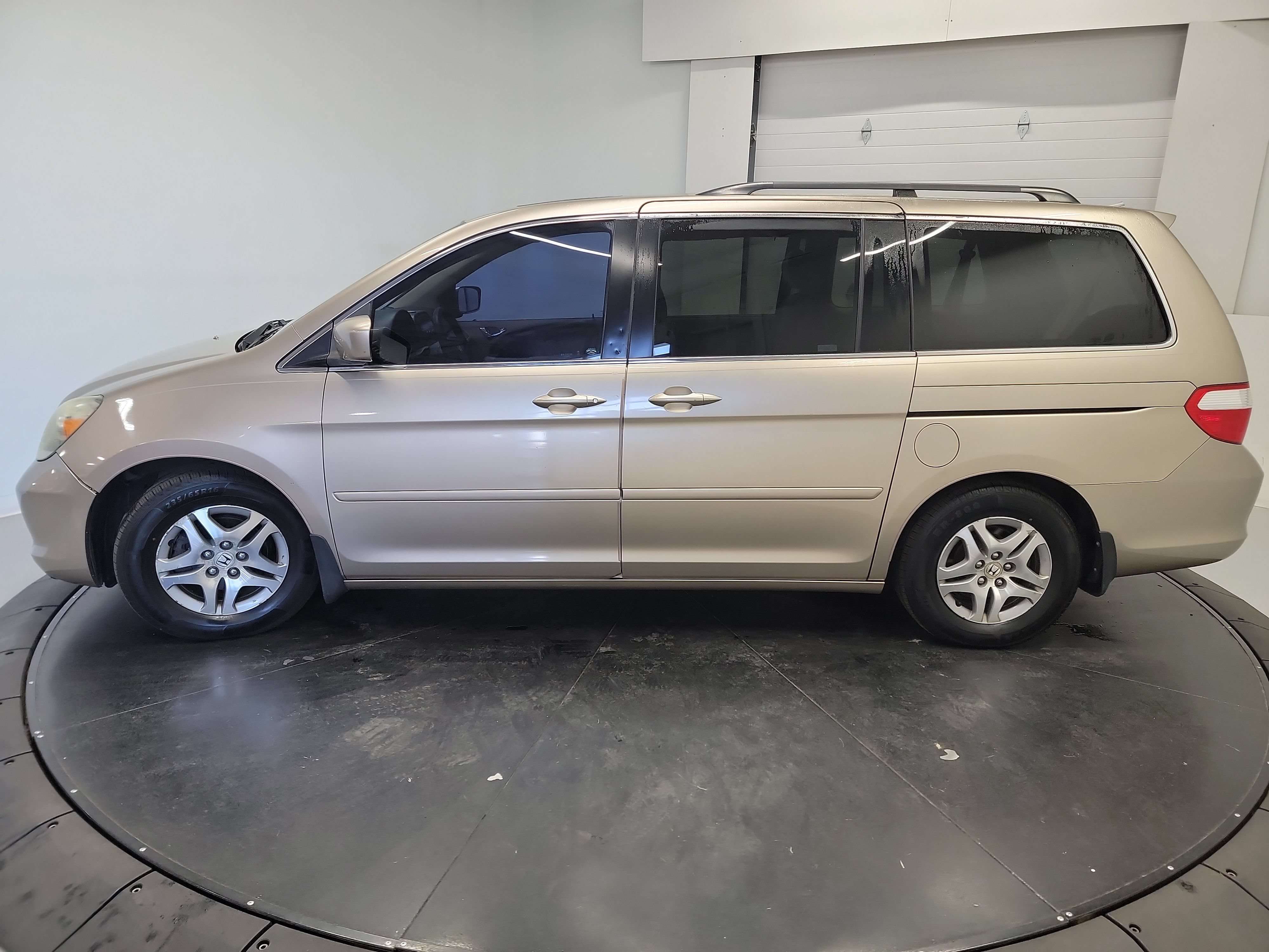 Used 2005 Honda Odyssey EX-L image 4