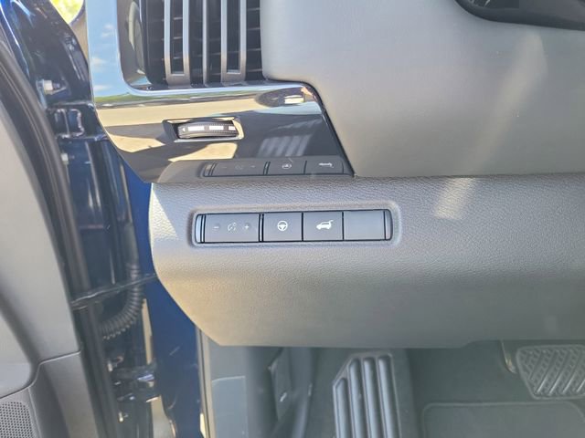 New 2026 Nissan Pathfinder SV AWD/4WD image 10