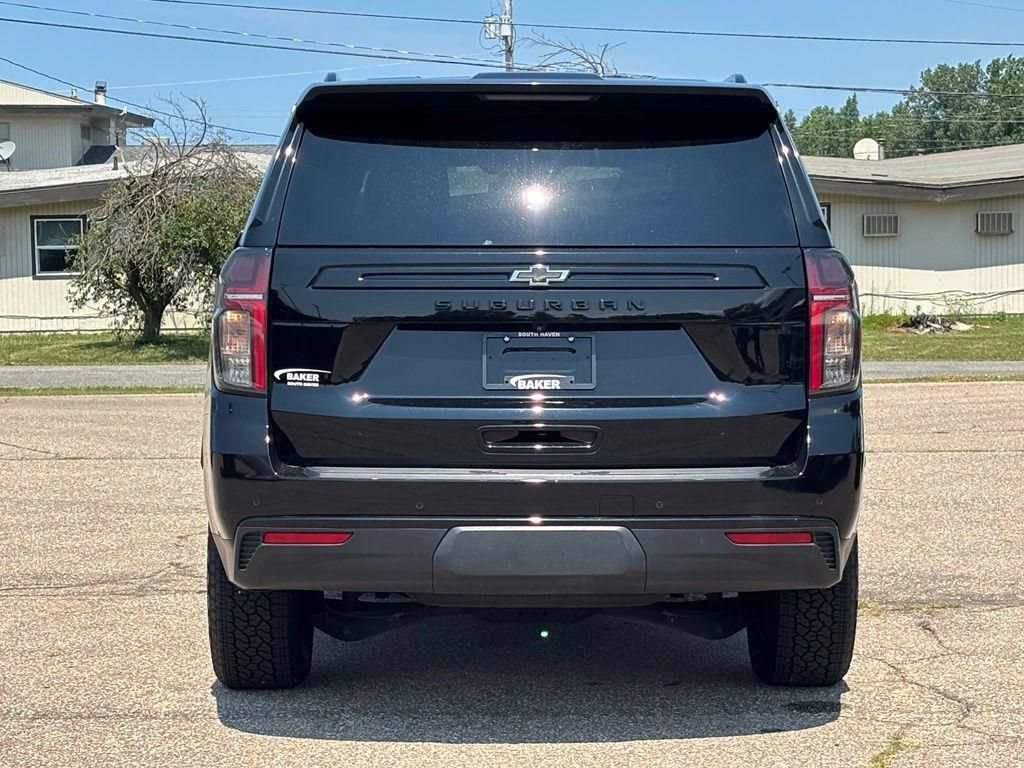 Used 2024 Chevrolet Suburban Z71 w/ Luxury Package AWD/4WD image 35