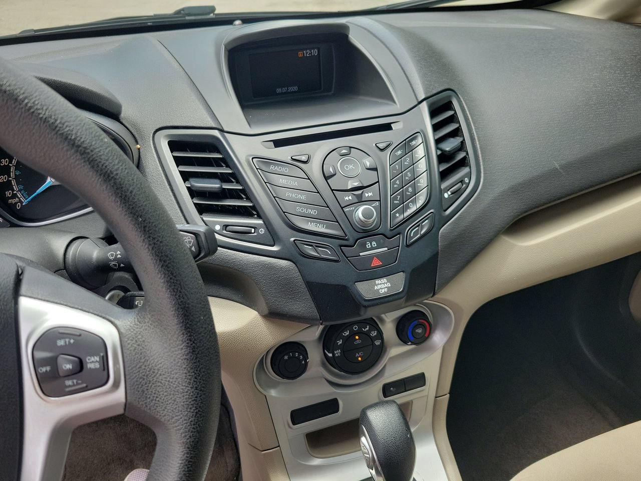 Used 2018 Ford Fiesta SE FWD image 23