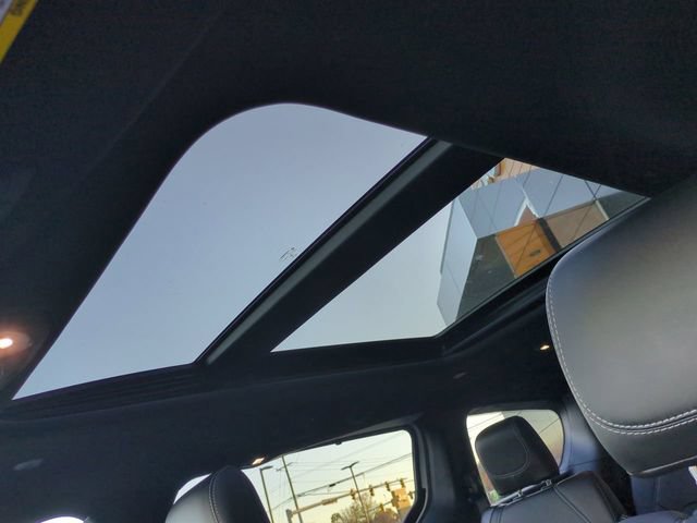 New 2026 Chrysler Pacifica Select AWD/4WD image 20