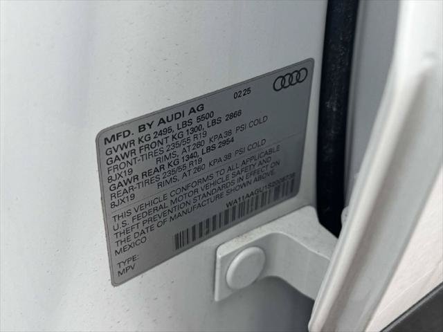 Used 2025 Audi Q5 Premium w/ Convenience Package AWD/4WD image 29