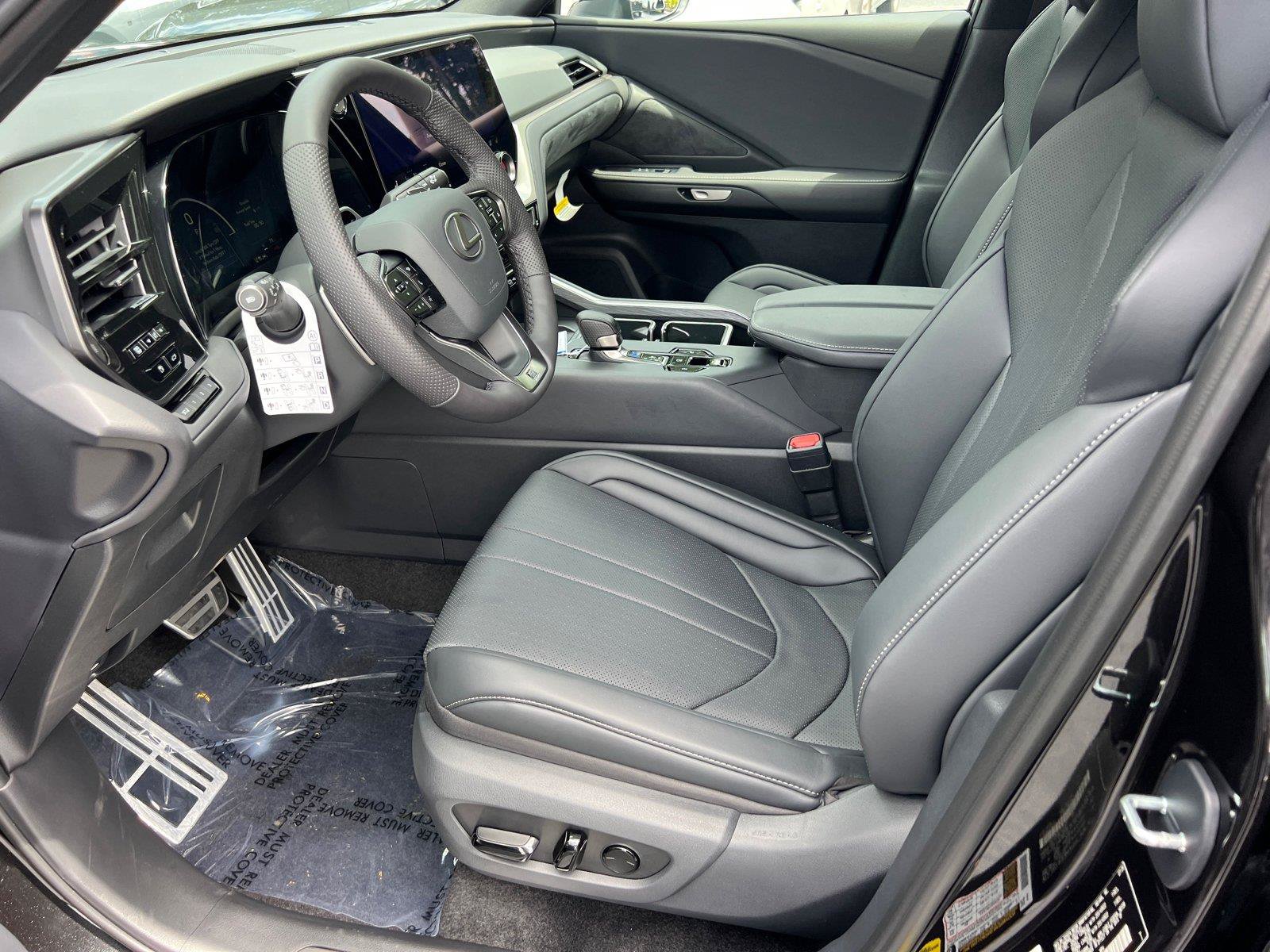 New 2026 Lexus TX 500h AWD image 9