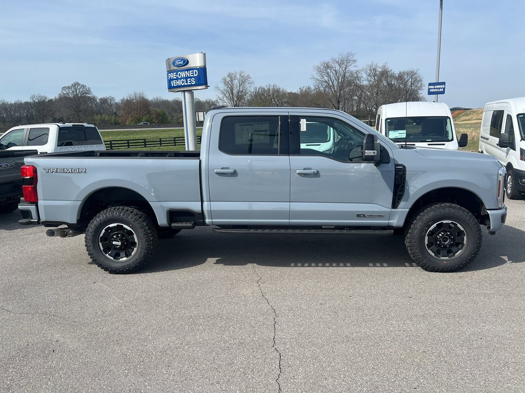 New 2026 Ford F250 Lariat w/ Tremor Off-Road Package AWD/4WD image 4