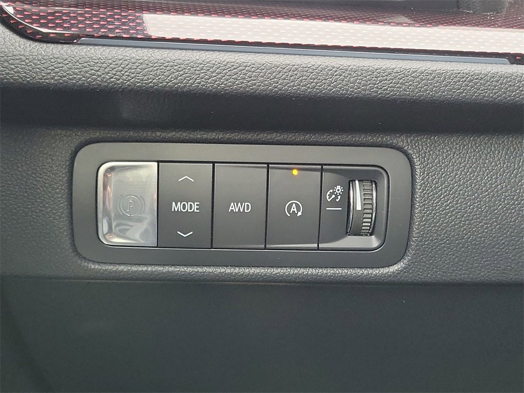 Certified 2025 Chevrolet Traverse Z71 w/ LPO, Cargo Package image 18