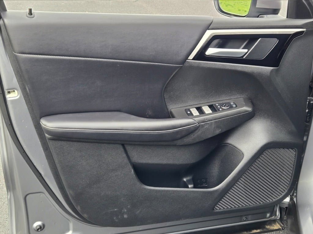 Used 2024 Mitsubishi Outlander SE FWD image 20