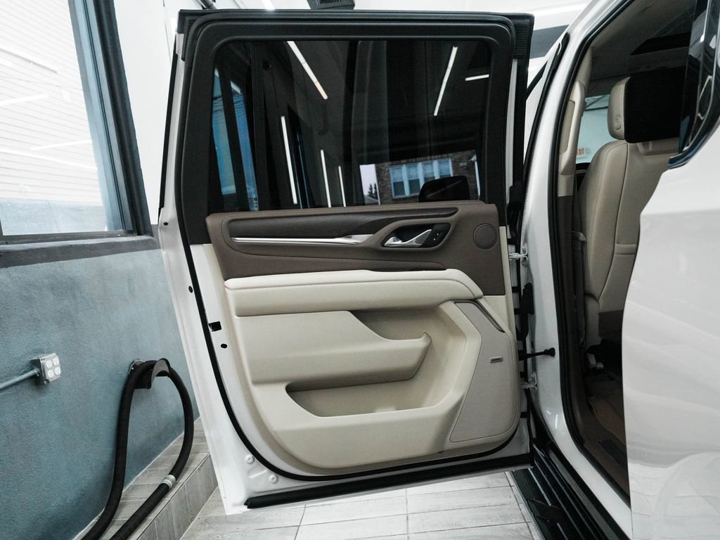Used 2024 GMC Yukon XL Denali w/ Advanced Technology Package image 13
