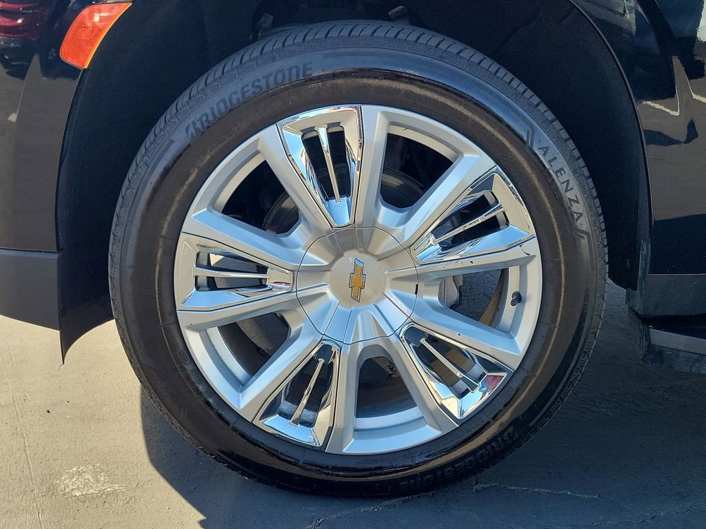 Used 2023 Chevrolet Suburban High Country image 34