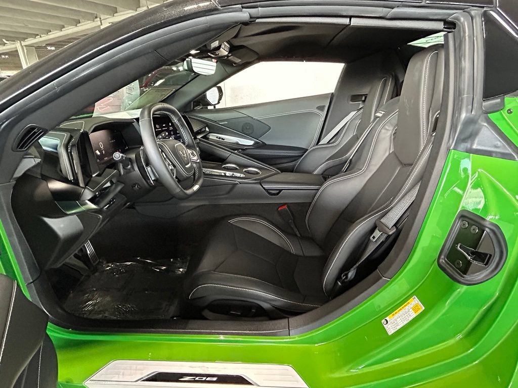 Used 2026 Chevrolet Corvette Z06 RWD image 19