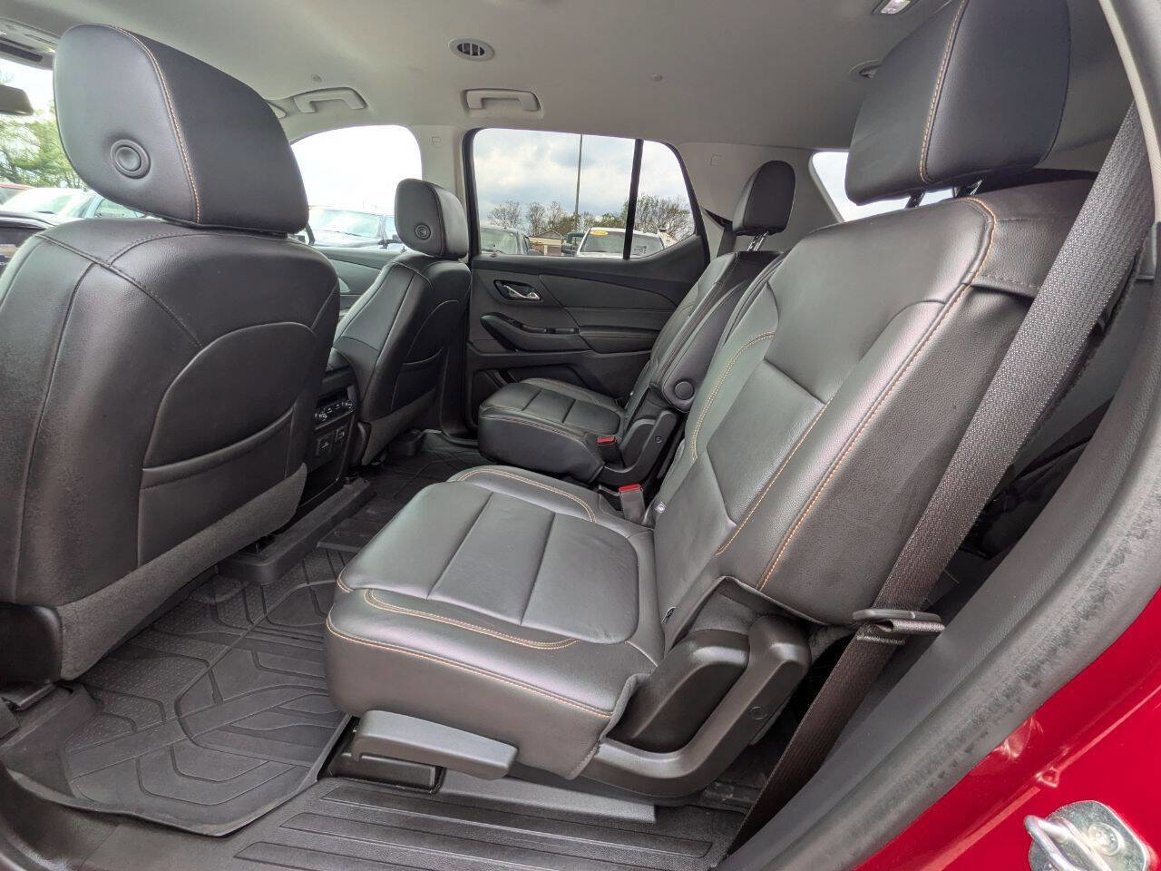 Used 2021 Chevrolet Traverse LT w/ LT Premium Package image 20