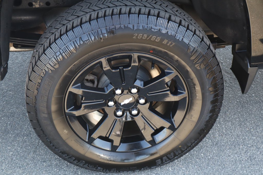 Used 2019 Chevrolet Colorado Z71 w/ Z71 Midnight Edition AWD/4WD image 16