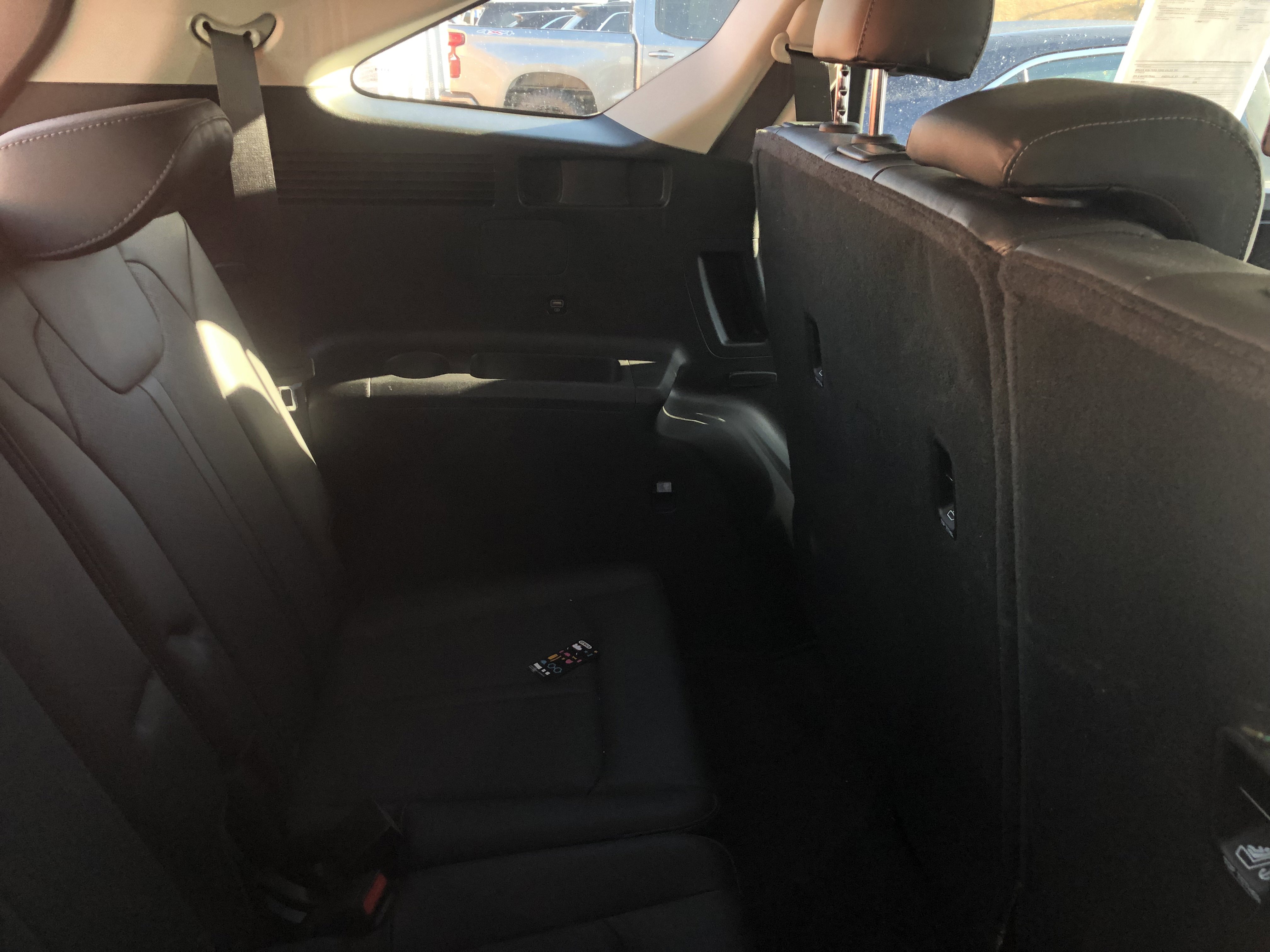 Used 2022 Kia Sorento S w/ Panoramic Sunroof Package image 8