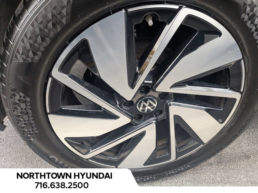 Used 2025 Volkswagen Atlas SE image 46