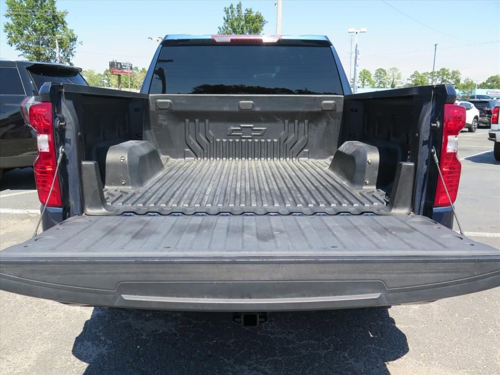 Used 2022 Chevrolet Silverado 1500 Custom image 17