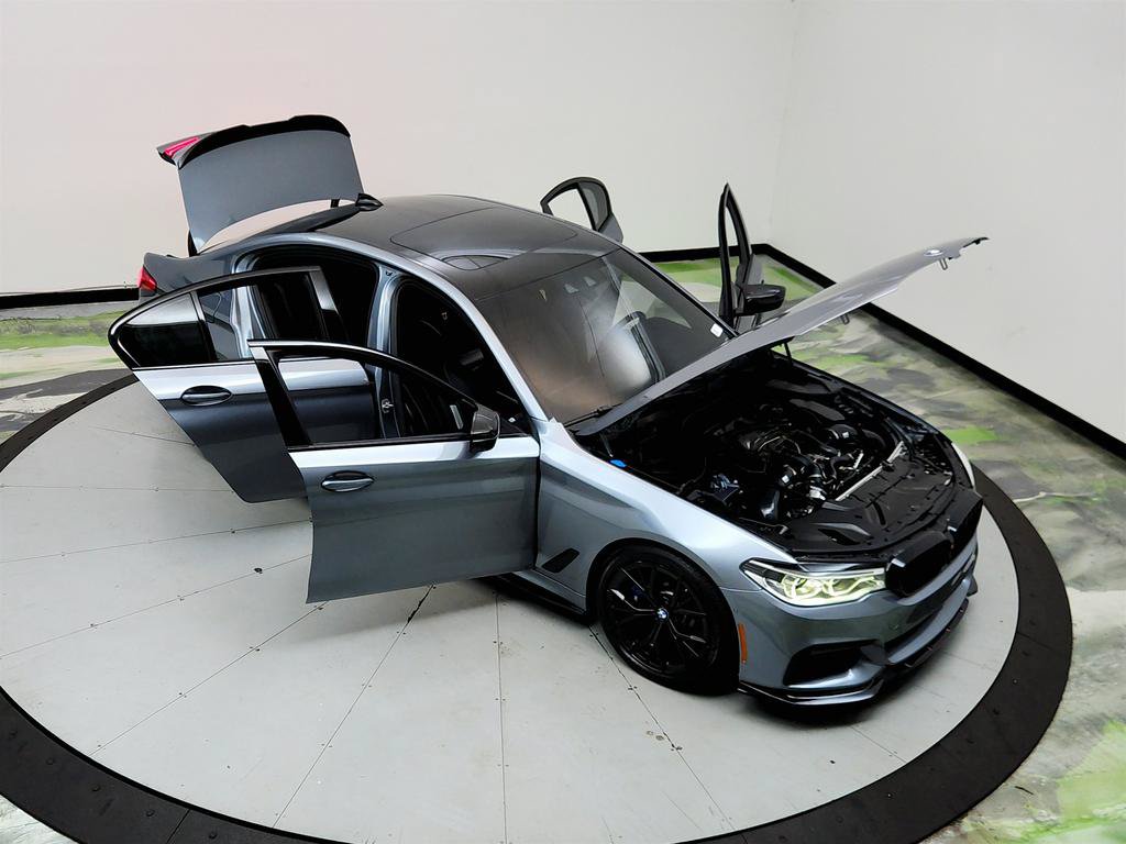 Used 2020 BMW M550i xDrive AWD/4WD image 38