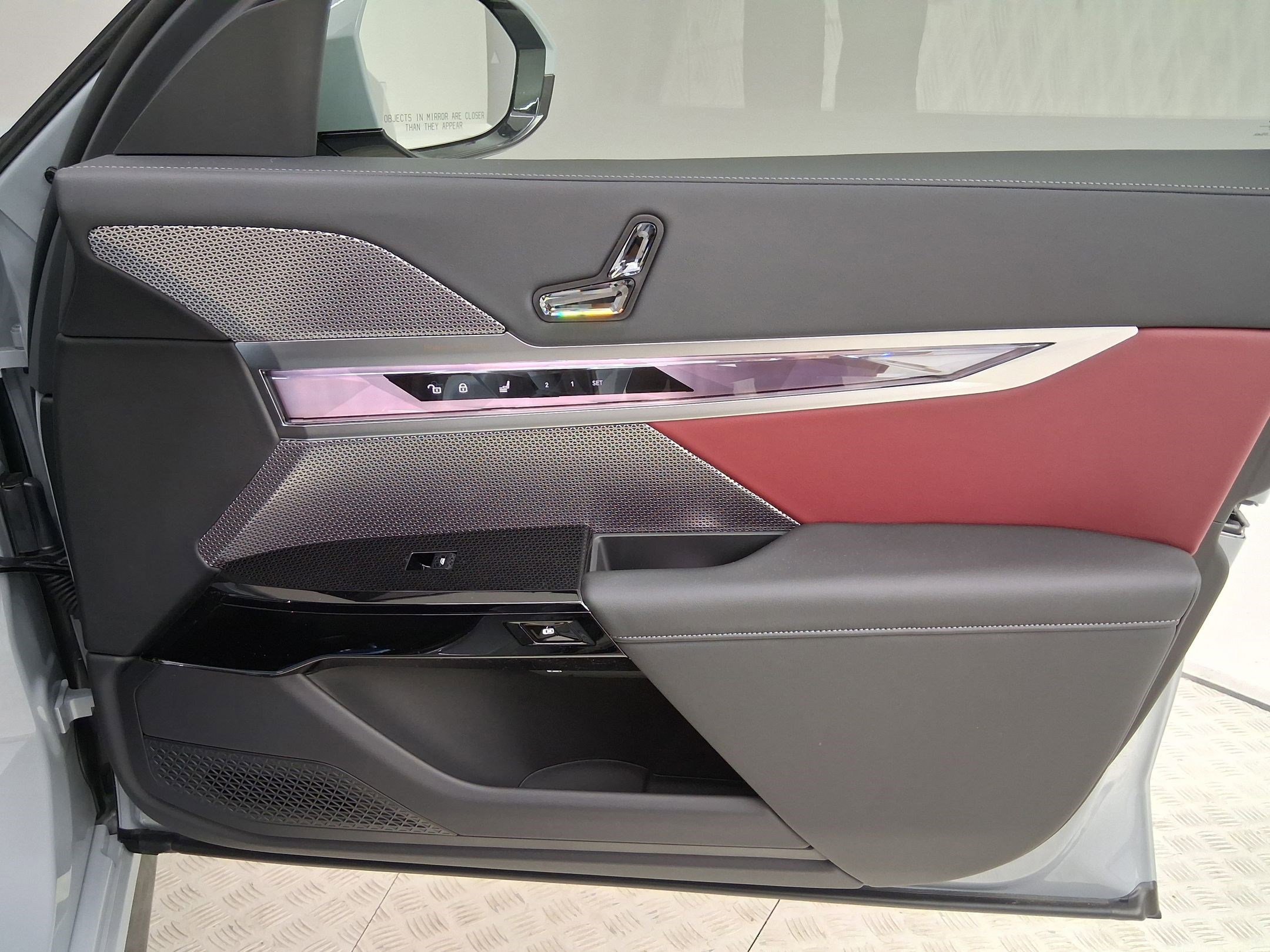 New 2026 BMW 740i w/ Premium Package image 27