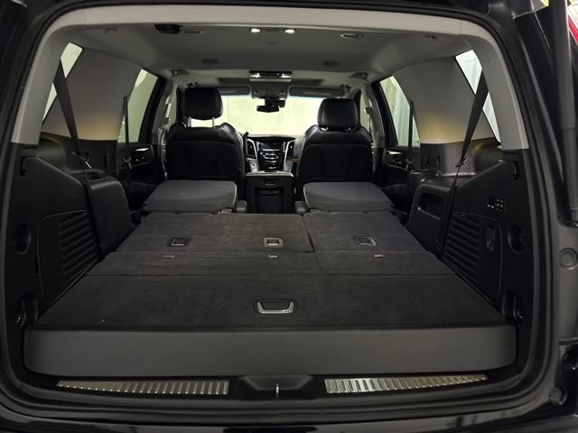 Used 2019 Cadillac Escalade Premium Luxury AWD/4WD image 12