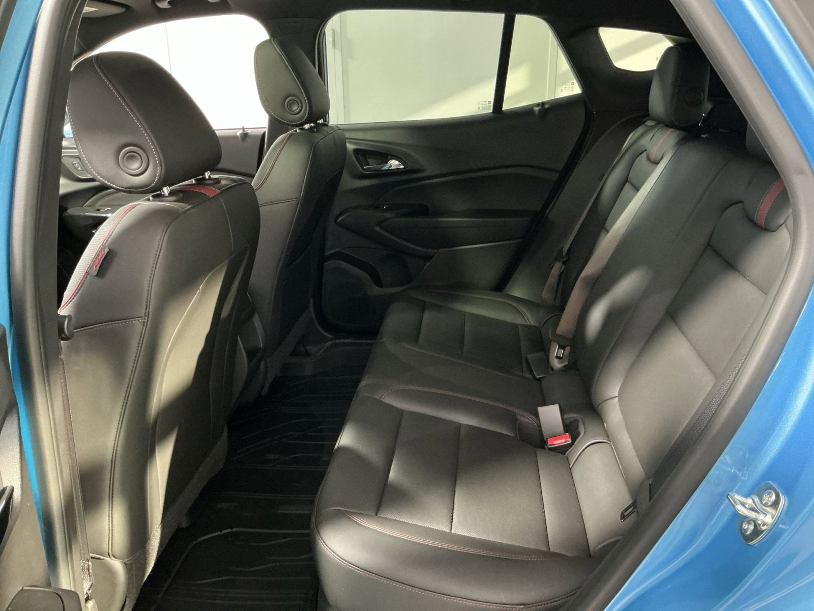 New 2026 Chevrolet Trax RS w/ Sunroof Package image 31