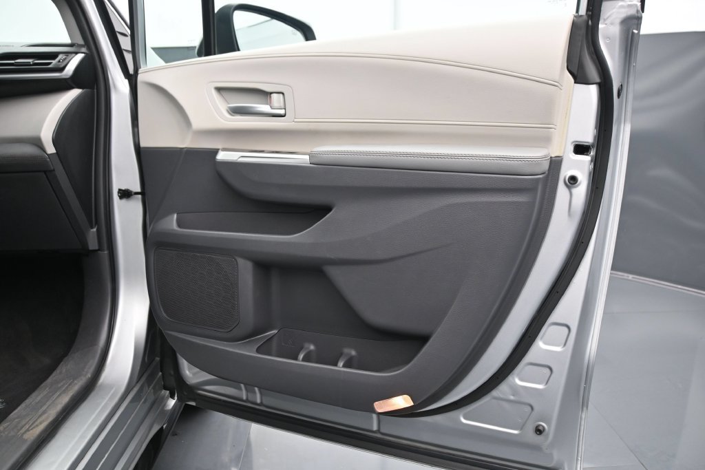 Used 2024 Toyota Sienna Limited AWD/4WD image 12