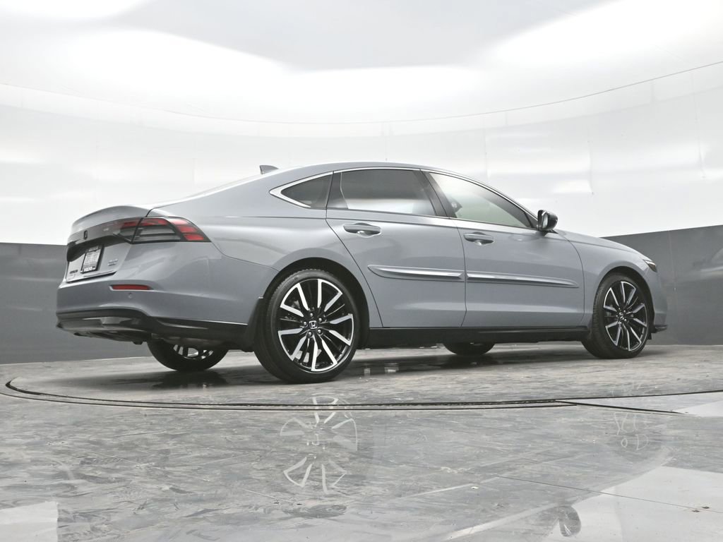 Used 2023 Honda Accord Touring image 29