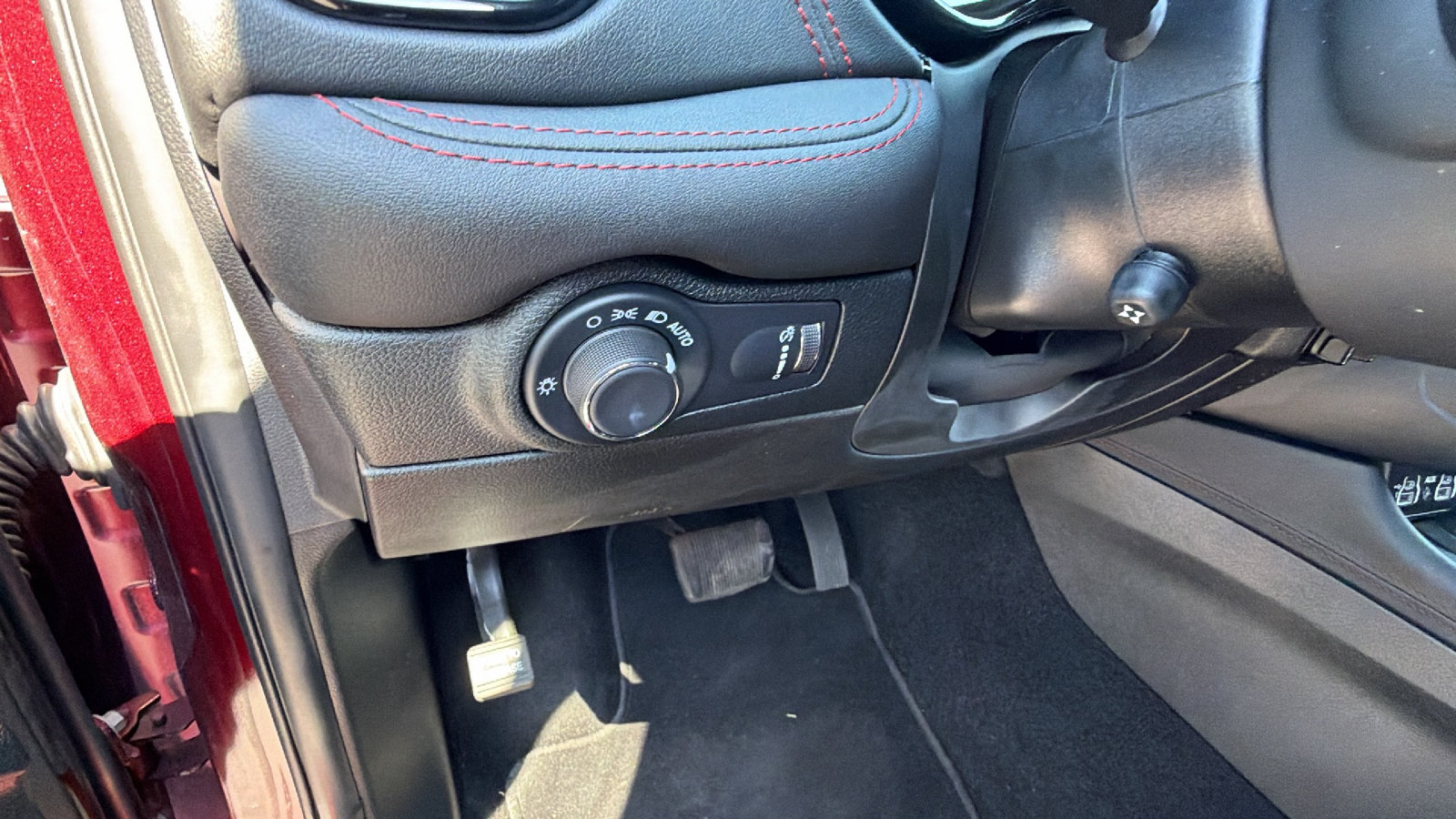 Used 2025 Dodge Durango R/T AWD/4WD image 28