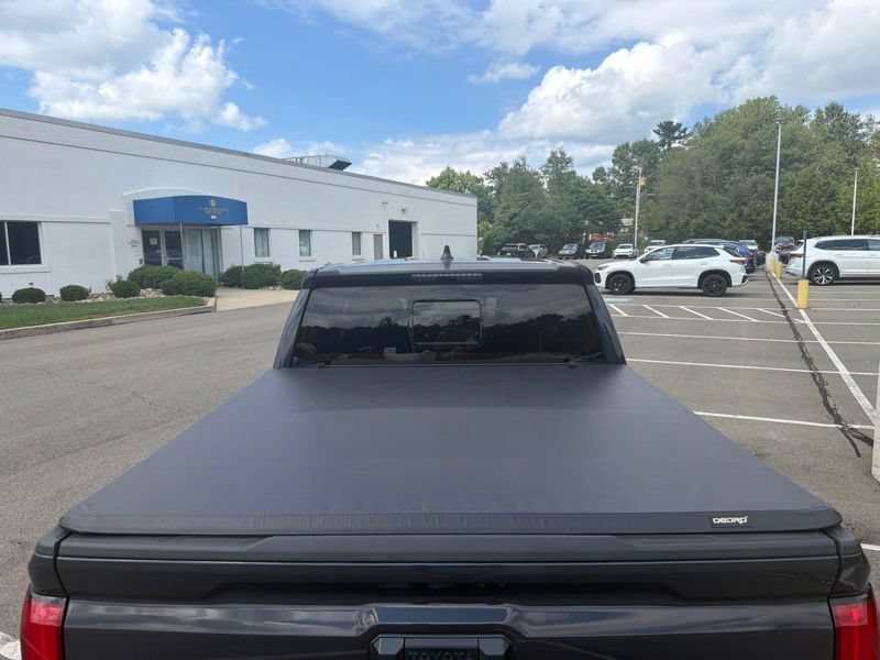 Used 2024 Toyota Tacoma SR5 AWD/4WD image 9