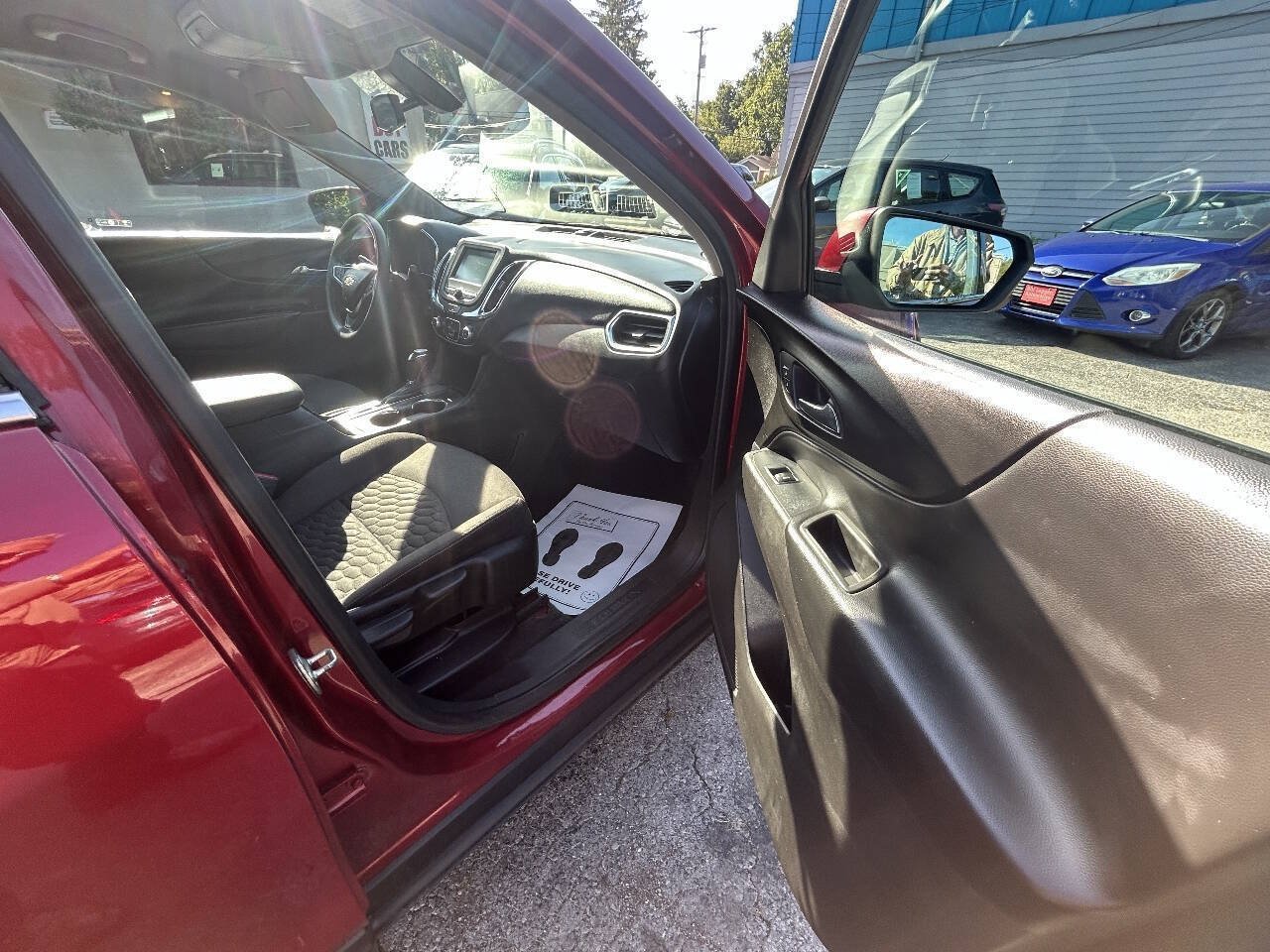 Used 2018 Chevrolet Equinox LT FWD image 9