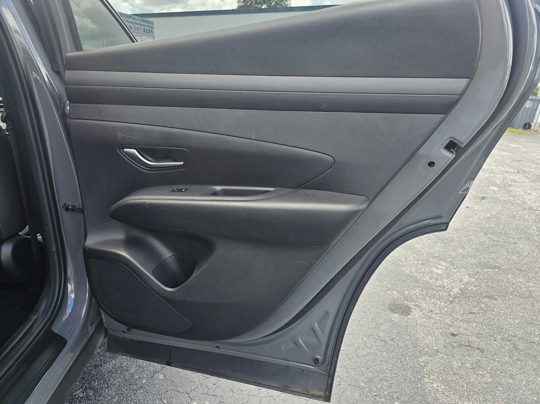 Used 2025 Hyundai Tucson SE image 23