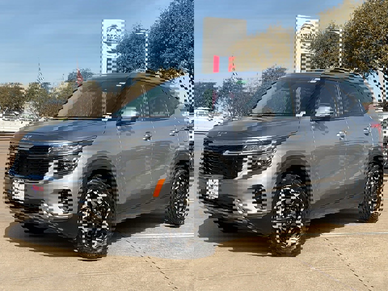 Used 2025 Kia Seltos S image 2