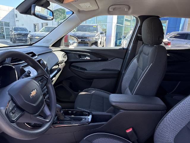 Used 2023 Chevrolet TrailBlazer LT w/ Convenience Package image 9