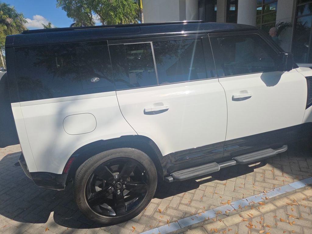 Used 2024 Land Rover Defender 110 X-Dynamic SE image 59