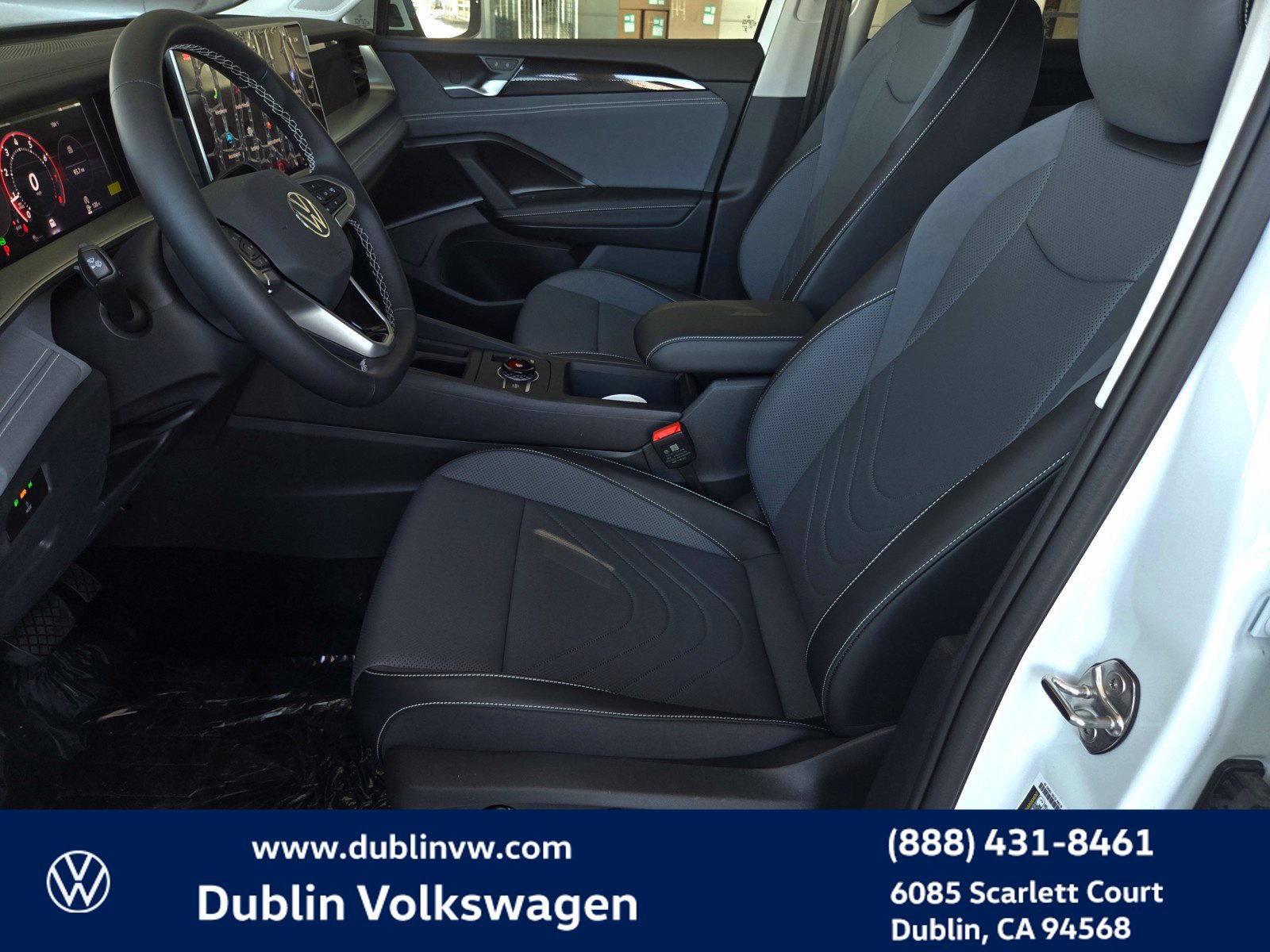 New 2026 Volkswagen Tiguan SE FWD image 14