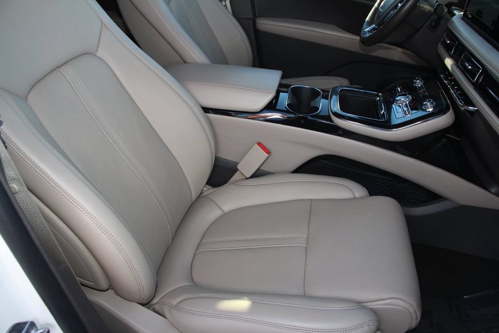 Certified 2022 Lincoln Nautilus Reserve w/ Equipment Group 201A AWD/4WD image 23