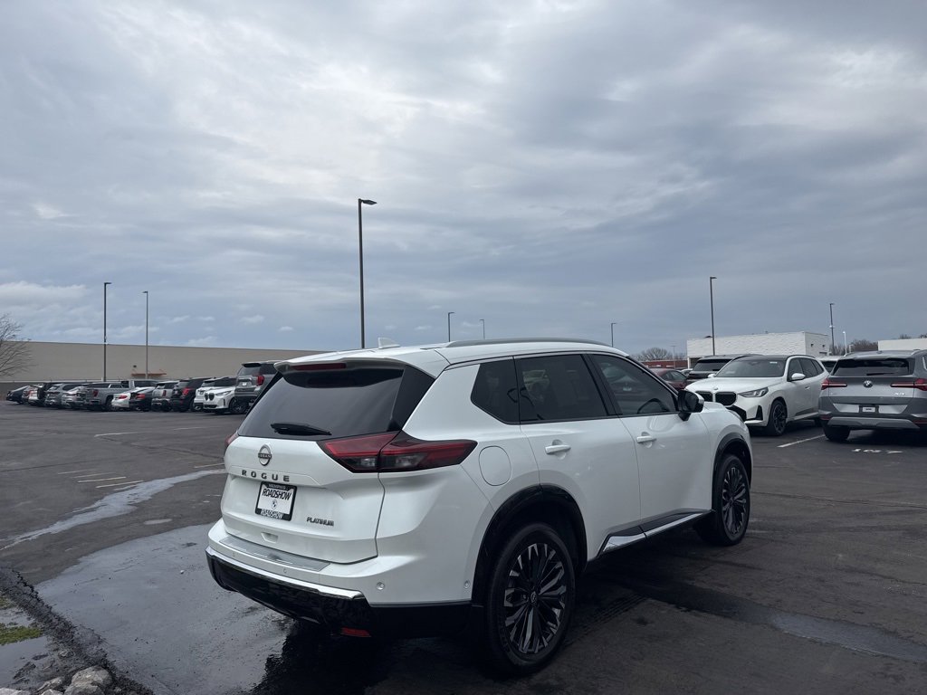Used 2024 Nissan Rogue Platinum image 5