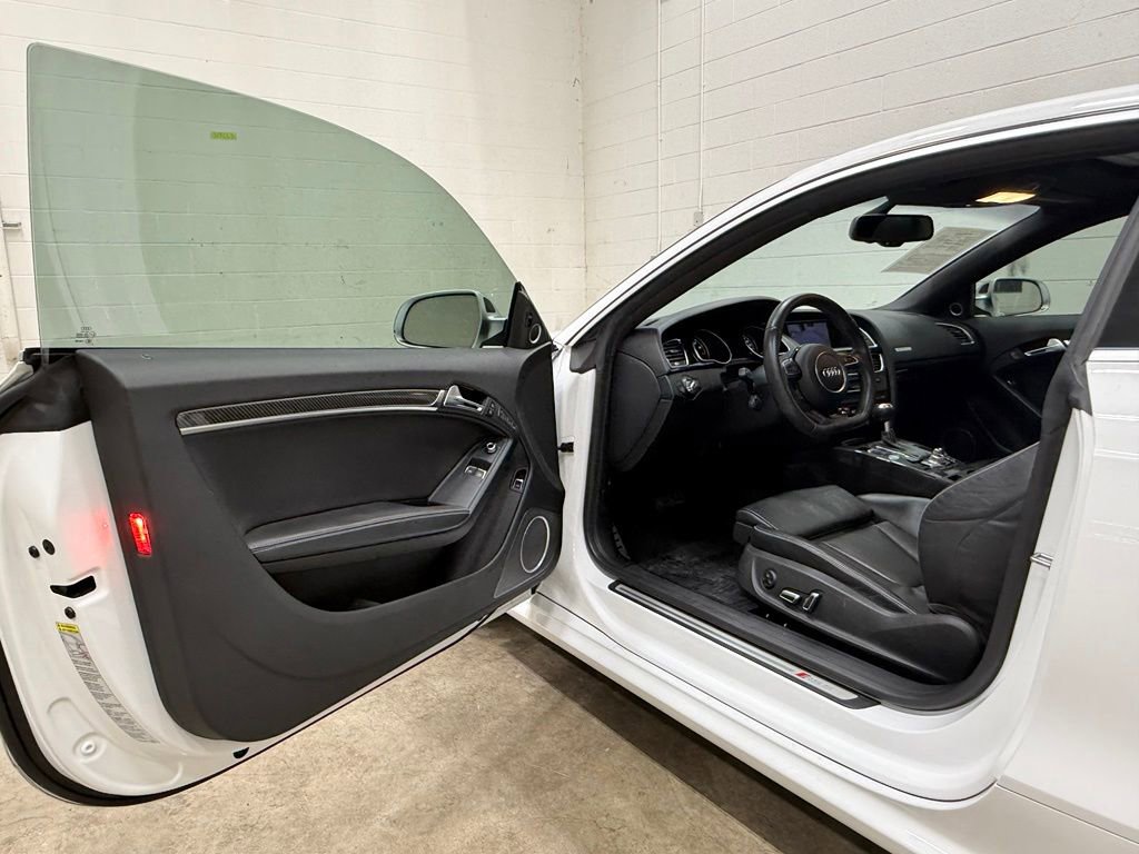 Used 2013 Audi RS 5 Coupe w/ Audi MMI Navigation Plus Pkg AWD/4WD image 31