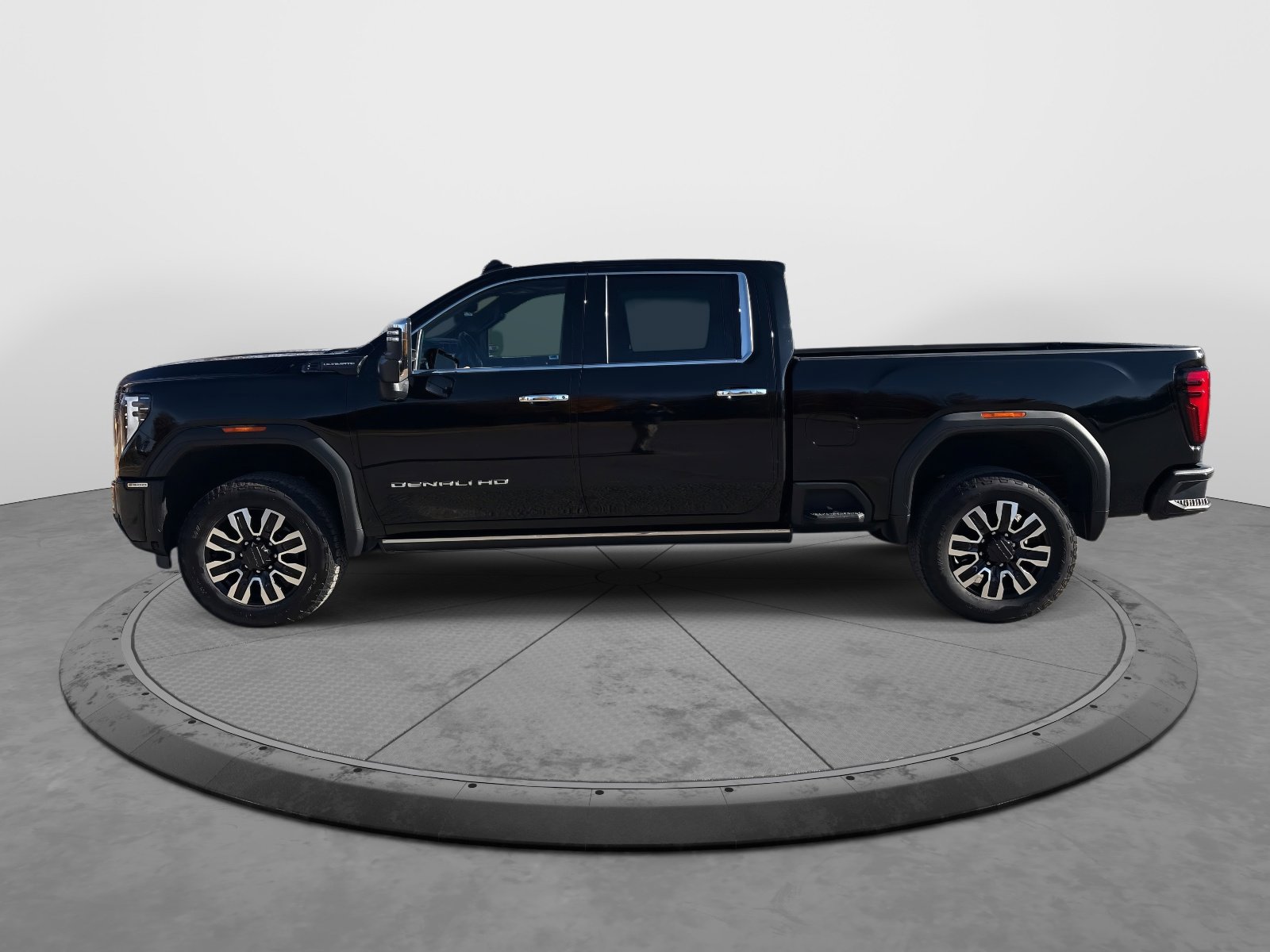 Certified 2024 GMC Sierra 2500 Denali Ultimate image 5