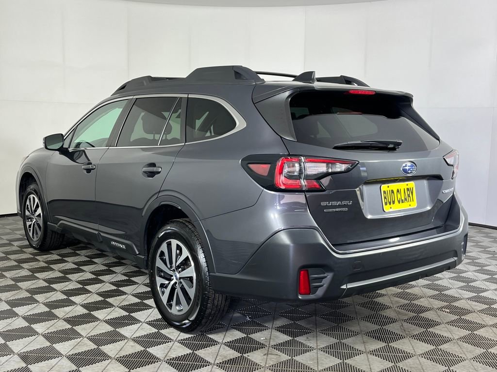 Used 2022 Subaru Outback Premium image 8