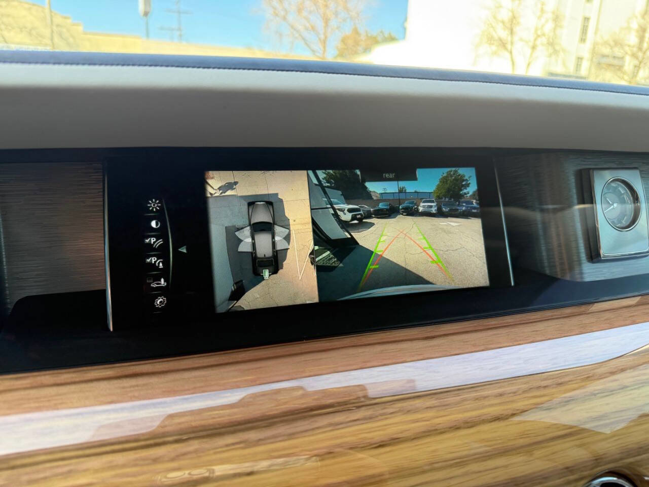 Used 2018 Rolls-Royce Phantom Sedan image 42