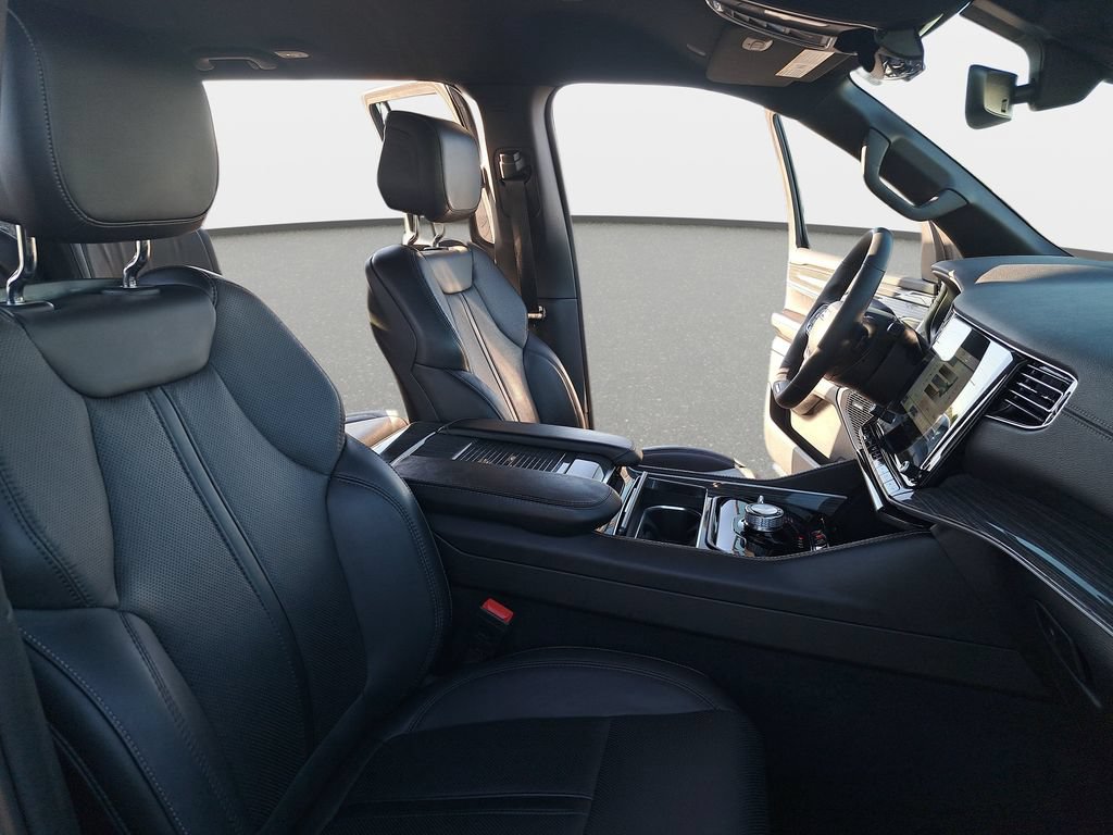 Certified 2022 Jeep Wagoneer Series II AWD/4WD image 10